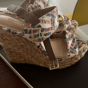 New unworn espadrille sandals, perfect for the summertime.